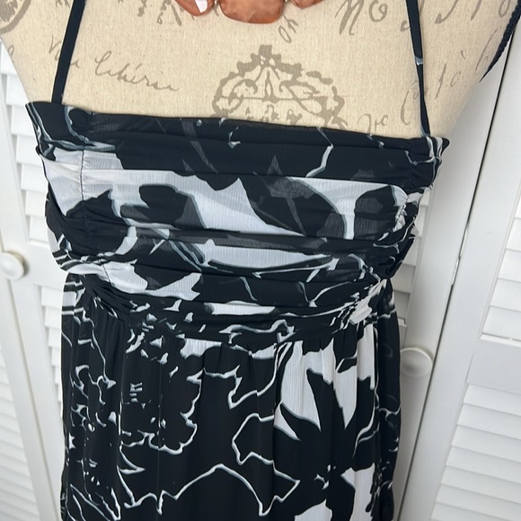 The Limited Maxi Dress floral pattern - Picture 5 of 10